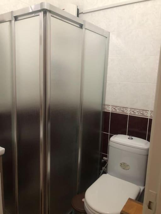 Lara Denize 900 Metre Havuzlu 1+1 Ozel Muthis Lokasyon Ev Daire