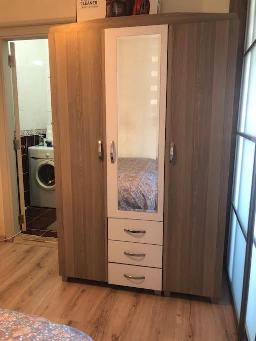 Lara Denize 900 Metre Havuzlu 1+1 Ozel Muthis Lokasyon Ev Daire Antalya
